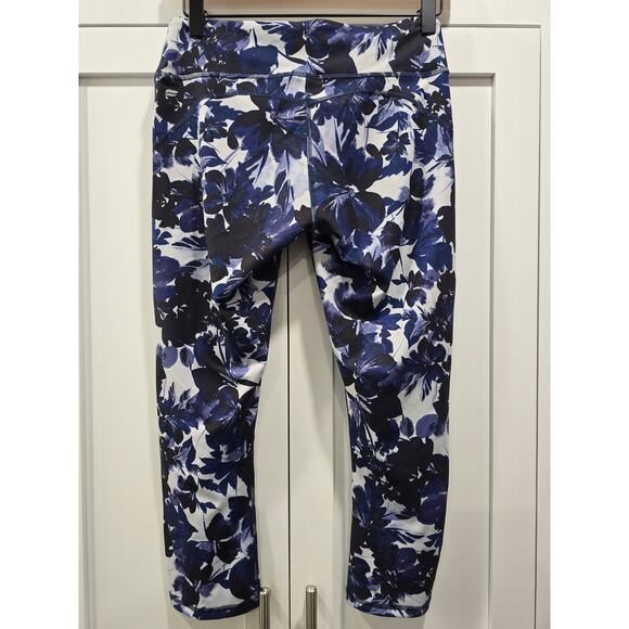 NWT - Fabletics Salar Printed Powerform Crop Leggings - Small - Picture 7 of 11